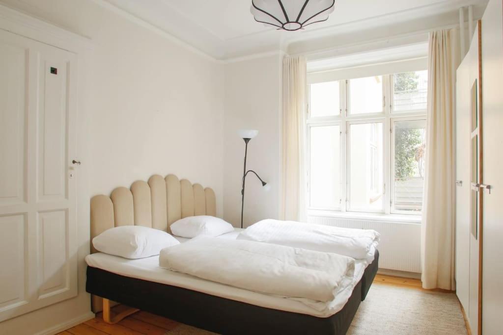 Large & Bright 3br W Whirlpool Near Metro Copenhagen