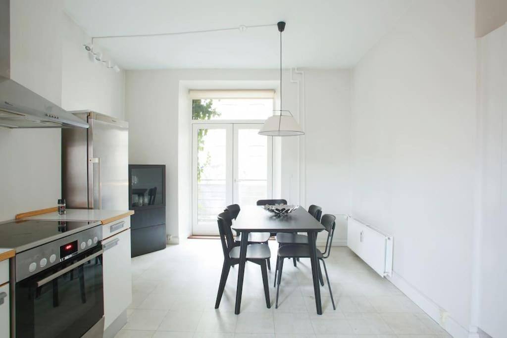 Apartment Large & Bright 3br W Whirlpool Near Metro Copenhagen